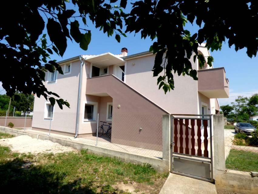 Apartments Branko Nin Exterior foto